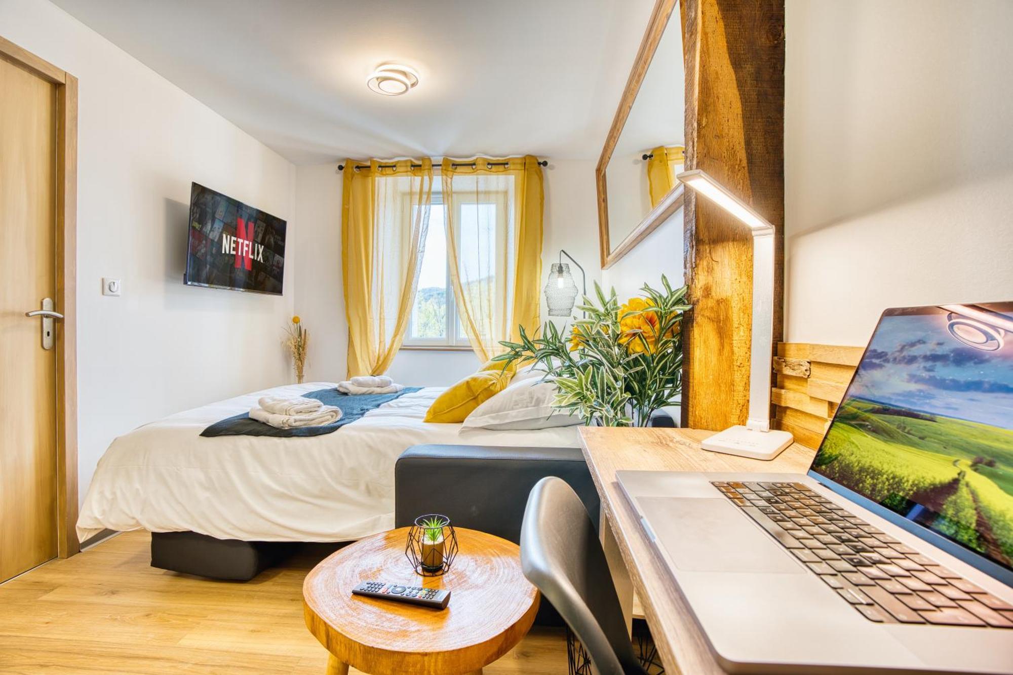 Les Hourtous Netflix Wi-Fi Fibre Terasse 4 Pers Apartment Banassac Ngoại thất bức ảnh